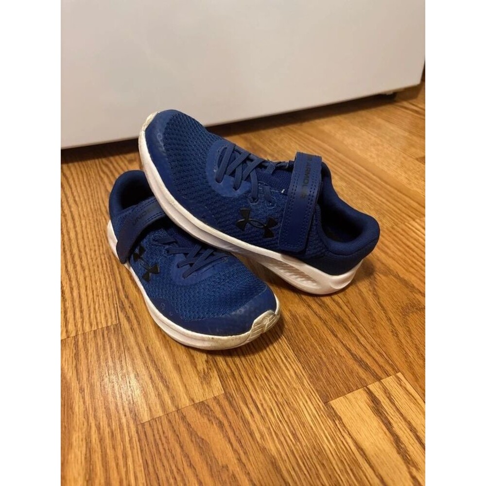 Under Armour Shoes Size 1Y